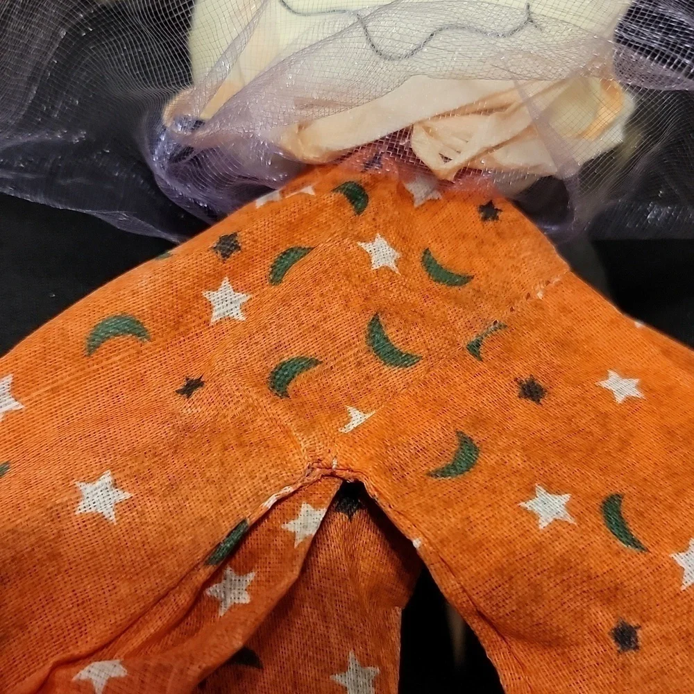 Halloween Decor Witch that hangs, 3 Happy Halloween buckets, Tray with spiders